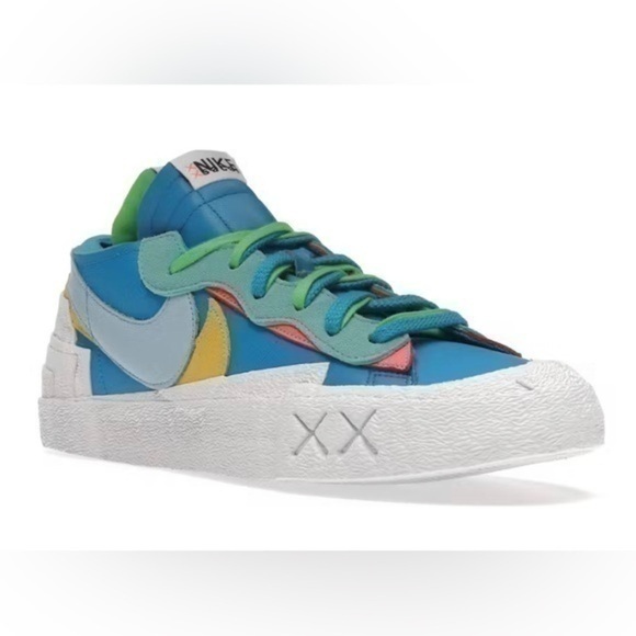 Nike Blazer Low
sacai KAWS Neptune Blue - Picture 1 of 6